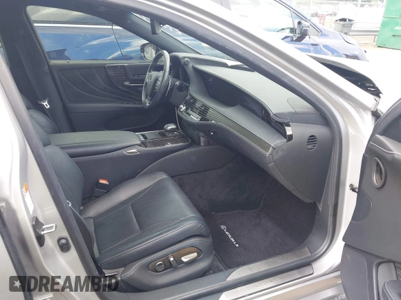 2019 Lexus LS 500 z VIN JTHB51FF3K5009078, wystawiony jako IAAI lot #42751612 z przebiegiem 47 527 mil mil oraz . Historia ofert i sprzedaży dostępna na DreamBid. Obrazek 5.