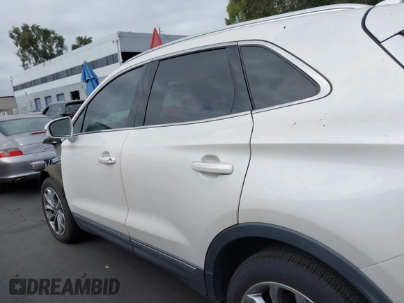 2019 Lincoln MKC Select with VIN 5LMCJ2C9XKUL17367, listed as a IAAI auction lot 42735895 with 57,624 mi miles and . Bid and sale history available at DreamBid. Image 15.