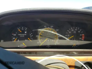 1989 Mercedes-Benz 560 с VIN WDBCA45E0KA478906, выставлен на аукционе Copart как лот 61273615 с пробегом 112 894 миль миль и Чистый • Clean title. История ставок и продаж доступна на DreamBid. Изображение 9.