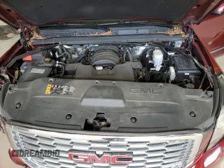 2018 GMC Yukon XL Denali with VIN 1GKS2HKJXJR141084, listed as a Copart auction lot 70080124 with 71,769 mi miles and Salvage Title. Bid and sale history available at carsss.com. Image 12.