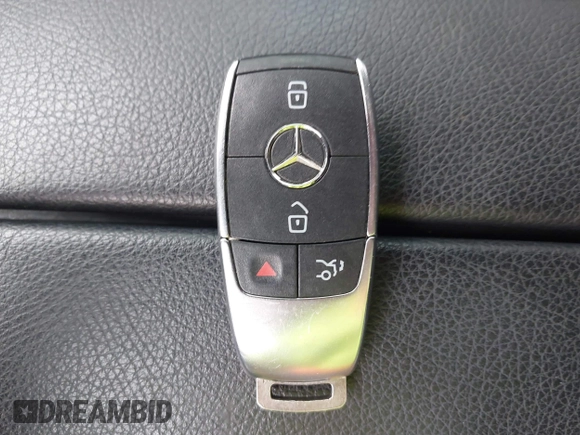 2022 Mercedes-Benz GLB 250 с VIN W1N4M4HB1NW239248, выставлен на аукционе IAAI как лот 41286106 с пробегом 49 238 миль миль и . История ставок и продаж доступна на DreamBid. Изображение 11.