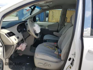 2014 Toyota Sienna LE AAS z VIN 5TDKK3DC1ES468896, wystawiony jako Copart lot #60520405 z przebiegiem 239 779 mil mil oraz Szkoda całkowita • Salvage title. Historia ofert i sprzedaży dostępna na DreamBid. Obrazek 7.
