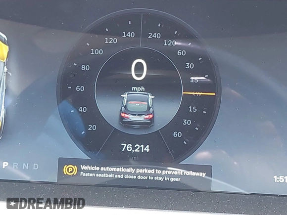 2013 Tesla Model S z VIN 5YJSA1CG0DFP17932, wystawiony jako IAAI lot #42212413 z przebiegiem 76 214 mil mil oraz . Historia ofert i sprzedaży dostępna na DreamBid. Obrazek 7.