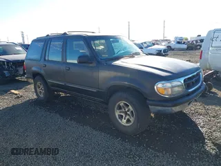 1996 Ford Explorer XL z VIN 1FMDU34X8TUA58168, wystawiony jako IAAI lot #41423645 z przebiegiem 121 839 mil mil oraz . Historia ofert i sprzedaży dostępna na DreamBid. Obrazek 1.