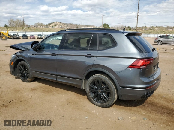 2022 Volkswagen Tiguan SE R-Line Black z VIN 3VV8B7AX7NM103911, wystawiony jako Copart lot #52364135 z przebiegiem 54 375 mil mil oraz Szkoda całkowita • Salvage title. Historia ofert i sprzedaży dostępna na DreamBid. Obrazek 2.