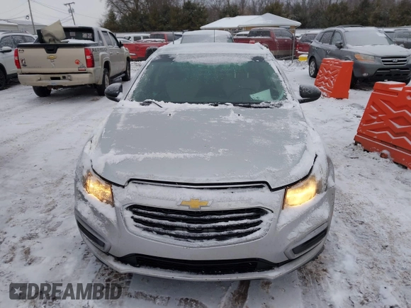 2015 Chevrolet Cruze LS z VIN 1G1PA5SH6F7240786, wystawiony jako IAAI lot #41614478 z przebiegiem 103 978 mil mil oraz . Historia ofert i sprzedaży dostępna na DreamBid. Obrazek 12.
