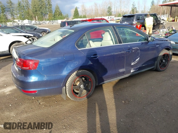 2013 Volkswagen Jetta Hybrid SEL with VIN 3VW637AJ2DM303167, listed as a IAAI auction lot 41353536 with 64,964 mi miles and . Bid and sale history available at DreamBid. Image 4.