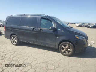 2018 Mercedes-Benz Metris Passenger with VIN WD4PG2EE5J3433510, listed as a Copart auction lot 51702955 with 195,991 mi miles and Clean Title. Bid and sale history available at DreamBid. Image 4.