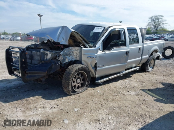 2006 Ford F-250 XL z VIN 1FTSW21P96EB85059, wystawiony jako IAAI lot #42202995 z przebiegiem 161 675 mil mil oraz . Historia ofert i sprzedaży dostępna na DreamBid. Obrazek 17.
