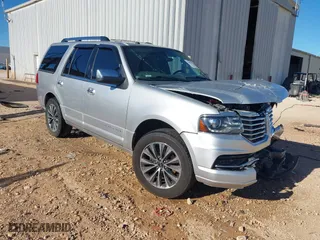 2016 Lincoln Navigator Select with VIN 5LMJJ2HT6GEL08923, listed as a IAAI auction lot 41663454 with 126,199 mi miles. Bid and sale history available at carsss.com. Image 1.