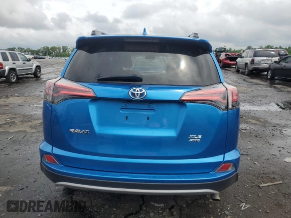 2016 Toyota RAV4 XLE z VIN 2T3RFREV8GW526994, wystawiony jako Copart lot #55227825 z przebiegiem 71 178 mil mil oraz Szkoda całkowita • Salvage title. Historia ofert i sprzedaży dostępna na DreamBid. Obrazek 6.