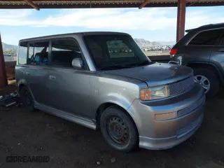 2005 Scion xB with VIN JTLKT334850214892, listed as a IAAI auction lot 42088511 with 1 mi miles. Bid and sale history available at carsss.com. Image 1.