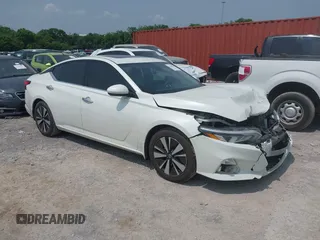 2019 Nissan Altima SV with VIN 1N4BL4DV1KC170873, listed as a IAAI auction lot 42390591 with 67,978 mi miles and . Bid and sale history available at DreamBid. Image 1.