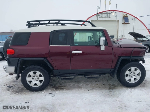 2007 Toyota FJ Cruiser with VIN JTEBU11FX70020977, listed as a IAAI auction lot 41603267 with 163,858 mi miles. Bid and sale history available at carsss.com. Image 13.