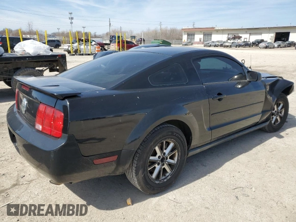2008 Ford Mustang Deluxe with VIN 1ZVHT80N385191008, listed as a Copart auction lot 49577255 with 221,173 mi miles and Clean Title. Bid and sale history available at carsss.com. Image 3.