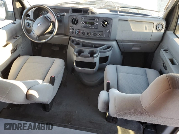 2009 Ford Econoline Passenger XL z VIN 1FBSS31L99DA09240, wystawiony jako Copart lot #80710344 z przebiegiem 108 437 mil mil oraz Szkoda całkowita • Salvage title. Historia ofert i sprzedaży dostępna na DreamBid. Obrazek 8.