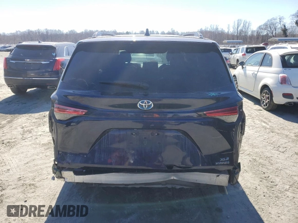 2021 Toyota Sienna XLE with VIN 5TDYRKEC0MS030528, listed as a Copart auction lot 45916445 with 172,587 mi miles and Salvage Title. Bid and sale history available at DreamBid. Image 6.