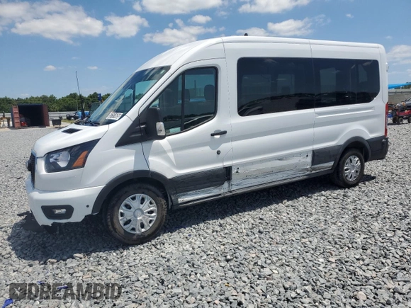 2024 Ford Transit Passenger XL with VIN 1FBAX2C89RKA74343, listed as a Copart auction lot 53151605 with 32,299 mi miles and Clean Title. Bid and sale history available at carsss.com. Image 1.