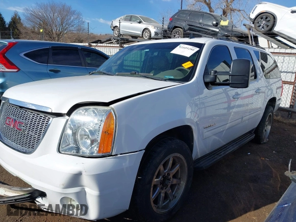 2014 GMC Yukon XL SLT with VIN 1GKS1KE00ER125405, listed as a IAAI auction lot 41609280 with 221,690 mi miles. Bid and sale history available at carsss.com. Image 14.