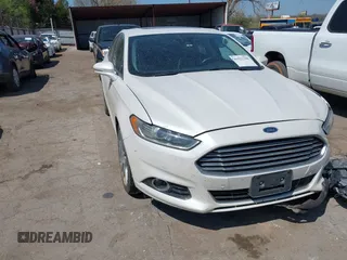 2013 Ford Fusion Titanium with VIN 3FA6P0K96DR303345, listed as a IAAI auction lot 41921106 with 131,732 mi miles. Bid and sale history available at carsss.com. Image 1.