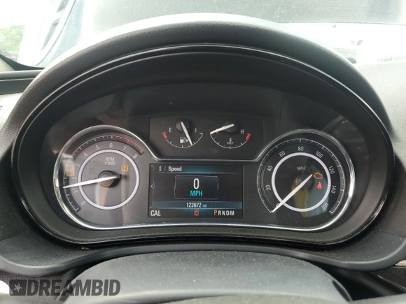 2015 Buick Regal z VIN 2G4GK5EX4F9182579, wystawiony jako Copart lot #57808045 z przebiegiem 123 672 mil mil oraz Szkoda całkowita • Salvage title. Historia ofert i sprzedaży dostępna na DreamBid. Obrazek 9.