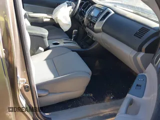 2014 Toyota Tacoma with VIN 5TFLU4EN4EX107161, listed as a IAAI auction lot 41411872 with 134,273 mi miles. Bid and sale history available at carsss.com. Image 5.