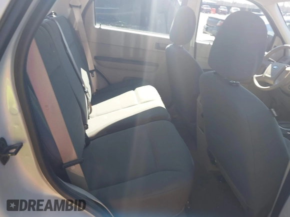 2008 Ford Escape XLS с VIN 1FMCU92ZX8KC32439, выставлен на аукционе IAAI как лот 41793317 с пробегом 115 831 миль миль и . История ставок и продаж доступна на DreamBid. Изображение 8.