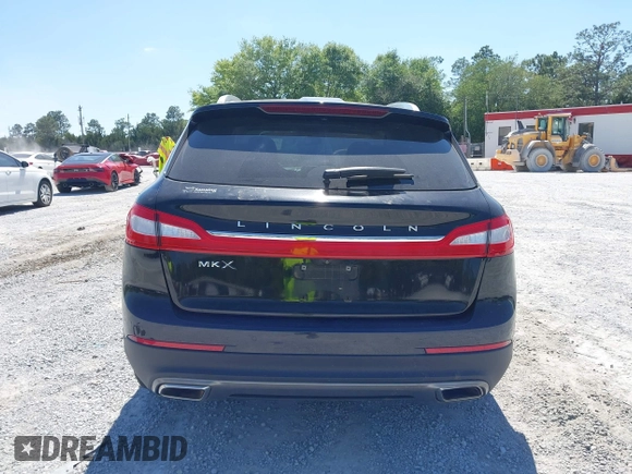 2017 Lincoln MKX Select z VIN 2LMPJ6KR4HBL48601, wystawiony jako IAAI lot #42029348 z przebiegiem 113 965 mil mil oraz . Historia ofert i sprzedaży dostępna na DreamBid. Obrazek 16.
