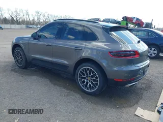 2018 Porsche Macan with VIN WP1AA2A52JLB11042, listed as a IAAI auction lot 41899303 with 86,179 mi miles. Bid and sale history available at carsss.com. Image 3.