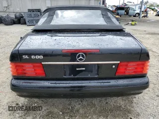 1998 Mercedes-Benz SL z VIN WDBFA76F6WF165874, wystawiony jako Copart lot #53392195 z przebiegiem 141 126 mil mil oraz Tytuł czysty. Historia ofert i sprzedaży dostępna na DreamBid. Obrazek 6.