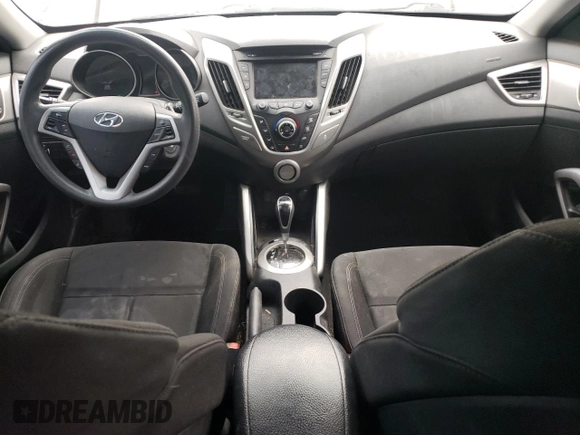 2016 Hyundai Veloster z VIN KMHTC6AD5GU266122, wystawiony jako Copart lot #55153085 z przebiegiem 100 068 mil mil oraz Czysty tytuł • Clean title. Historia ofert i sprzedaży dostępna na DreamBid. Obrazek 8.