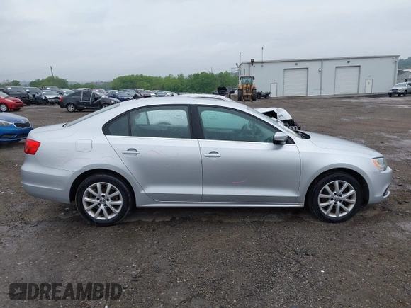2013 Volkswagen Jetta SE with VIN 3VWDP7AJ0DM363220, listed as a IAAI auction lot 42245043 with 165,498 mi miles and . Bid and sale history available at DreamBid. Image 13.