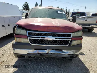 2006 Chevrolet Silverado 3500 SRW Wrk Trk with VIN 1GCHK33D66F243668, listed as a Copart auction lot 67042944 with 503,368 mi miles and Salvage Title. Bid and sale history available at carsss.com. Image 5.