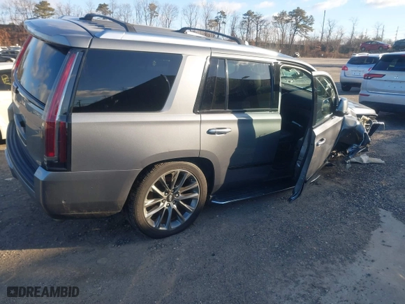 2019 Cadillac Escalade Luxury with VIN 1GYS4BKJ0KR401930, listed as a IAAI auction lot 41588826 with 78,977 mi miles. Bid and sale history available at carsss.com. Image 4.