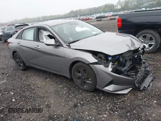 2022 Hyundai Elantra SEL z VIN KMHLM4AG8NU286454, wystawiony jako IAAI lot #42196696 z przebiegiem 24 667 mil mil oraz . Historia ofert i sprzedaży dostępna na DreamBid. Obrazek 1.