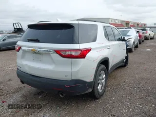2019 Chevrolet Traverse LT Cloth with VIN 1GNERGKW8KJ171606, listed as a IAAI auction lot 41553157 with 95,802 mi miles. Bid and sale history available at carsss.com. Image 4.