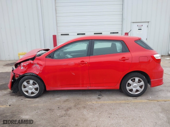 2009 Toyota Matrix S with VIN 2T1LE40E49C009417, listed as a IAAI auction lot 41469027 with 86,212 mi miles. Bid and sale history available at carsss.com. Image 14.