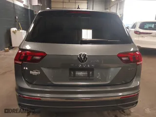 2024 Volkswagen Tiguan SE with VIN 3VV2B7AX1RM066060, listed as a IAAI auction lot 41844570 with 3,403 mi miles. Bid and sale history available at carsss.com. Image 17.