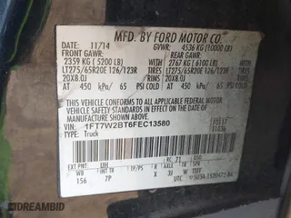 2015 Ford Super Duty F-250 SRW Lariat with VIN 1FT7W2BT6FEC13580, listed as a IAAI auction lot 41466639 with 196,761 mi miles. Bid and sale history available at carsss.com. Image 9.