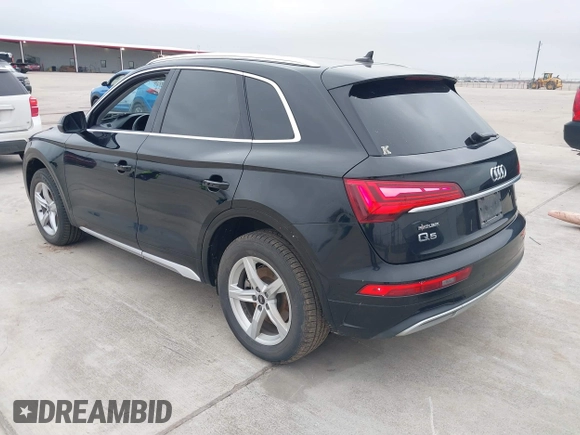 2021 Audi Q5 Premium with VIN WA1AAAFYXM2005196, listed as a IAAI auction lot 41593700 with 63,573 mi miles. Bid and sale history available at carsss.com. Image 3.