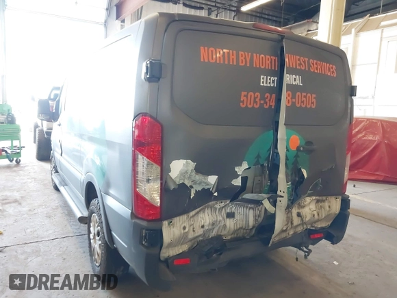 2020 Ford Transit Cargo z VIN 1FTBR1Y87LKA77794, wystawiony jako IAAI lot #41808611 z przebiegiem 70 047 mil mil oraz . Historia ofert i sprzedaży dostępna na DreamBid. Obrazek 6.