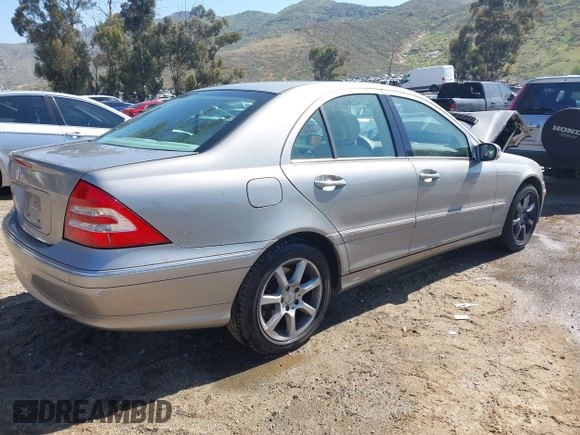 2007 Mercedes-Benz C 280 Luxury with VIN WDBRF54H67A930085, listed as a IAAI auction lot 41972926 with 92,775 mi miles and . Bid and sale history available at DreamBid. Image 4.