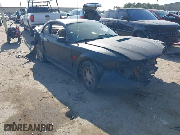 2000 Ford Mustang with VIN 1FAFP4044YF178475, listed as a IAAI auction lot 41989357 with 1 mi miles. Bid and sale history available at carsss.com. Image 1.