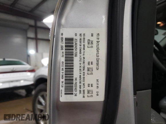 2005 Chrysler 300 with VIN 2C3JA63H25H176366, listed as a Copart auction lot 44174295 with 181,498 mi miles and Salvage Title. Bid and sale history available at carsss.com. Image 13.