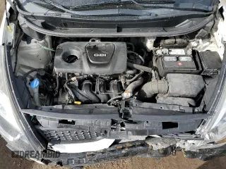 2017 Kia Rio LX z VIN KNADM4A39H6086372, wystawiony jako Copart lot #43648205 z przebiegiem 138 381 mil mil oraz Szkody całkowita. Historia ofert i sprzedaży dostępna na DreamBid. Obrazek 11.