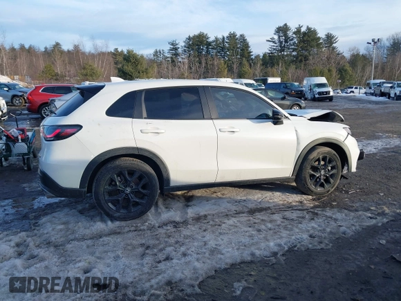 2024 Honda HR-V Sport with VIN 3CZRZ2H54RM709284, listed as a IAAI auction lot 41696138 with 23,790 mi miles. Bid and sale history available at carsss.com. Image 13.