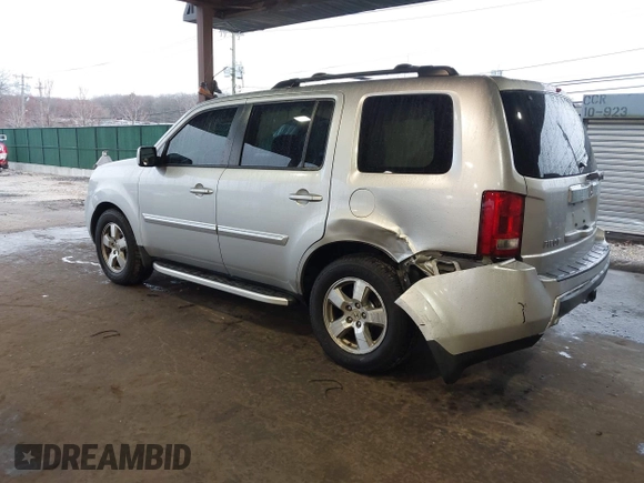 2011 Honda Pilot EX-L with VIN 5FNYF4H56BB057039, listed as a IAAI auction lot 41946647 with 187,783 mi miles. Bid and sale history available at carsss.com. Image 3.