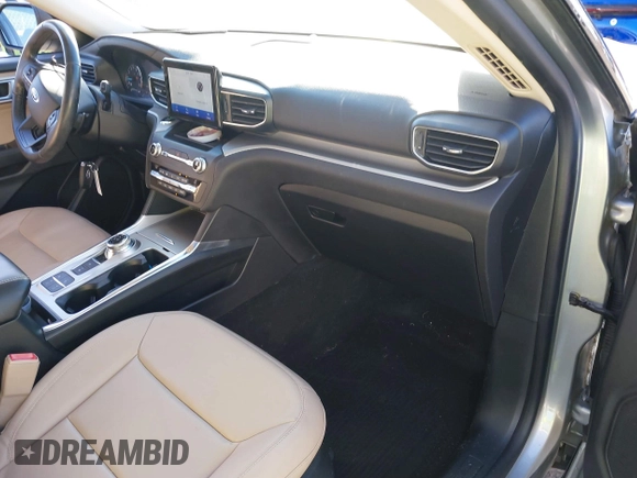2020 Ford Explorer XLT with VIN 1FMSK7DH7LGA00628, listed as a IAAI auction lot 41488085 with 82,906 mi miles. Bid and sale history available at carsss.com. Image 5.
