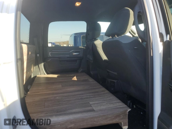2022 Ram 3500 Big Horn with VIN 3C63RRHL2NG260030, listed as a Copart auction lot 82290494 with 33,598 mi miles and Clean Title. Bid and sale history available at carsss.com. Image 11.