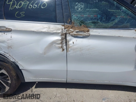 2022 Mitsubishi Outlander SEL z VIN JA4J4VA87NZ082333, wystawiony jako IAAI lot #42096610 z przebiegiem 31 813 mil mil oraz . Historia ofert i sprzedaży dostępna na DreamBid. Obrazek 13.